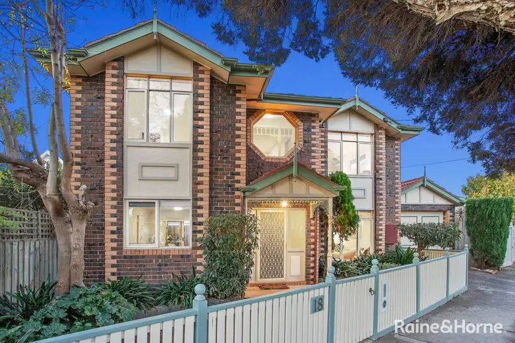 18 Milford Street, Newport VIC 3015