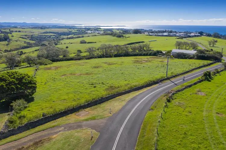 33 Greyleigh Drive, Kiama NSW 2533