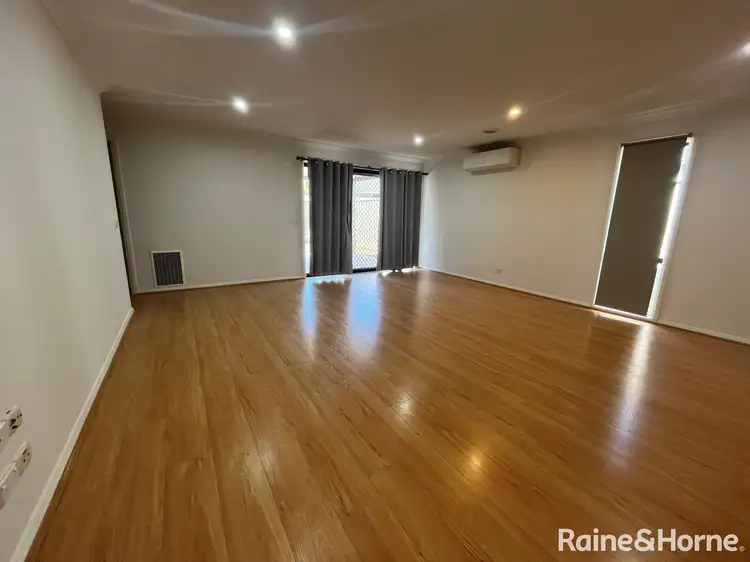 Fifth view of Homely house listing, 11 Regent Close, Burnside Heights VIC 3023