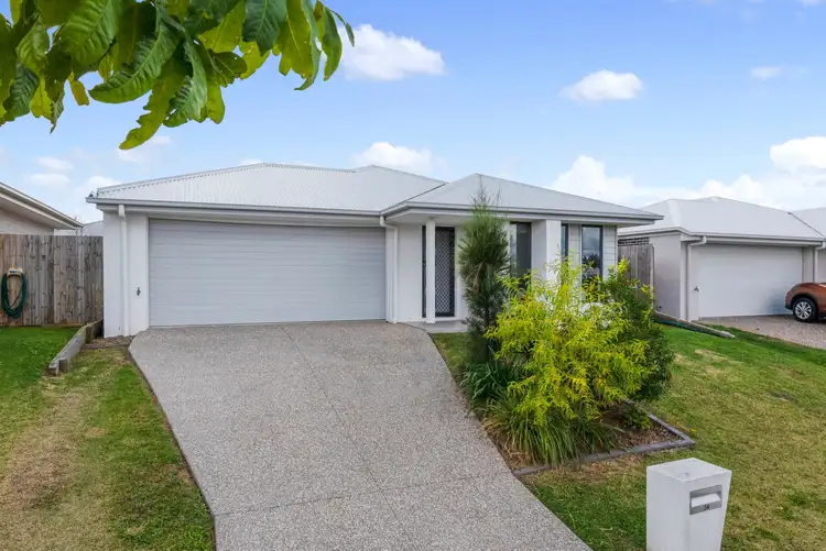 34 Isla Street, Park Ridge QLD 4125