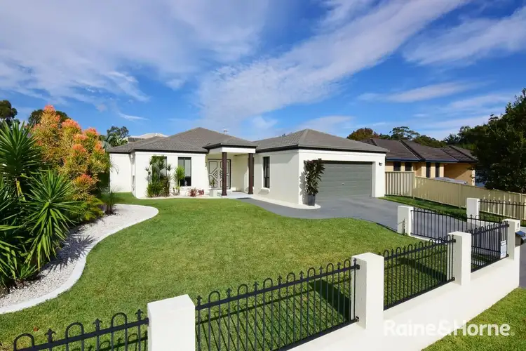 11 Gardenia Crescent, Bomaderry NSW 2541