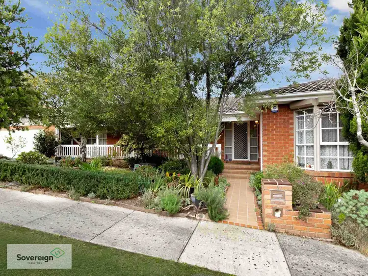 6 George Bass Avenue, Endeavour Hills VIC 3802