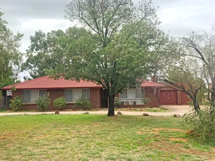 17-19 Burns Street, Hillston NSW 2675