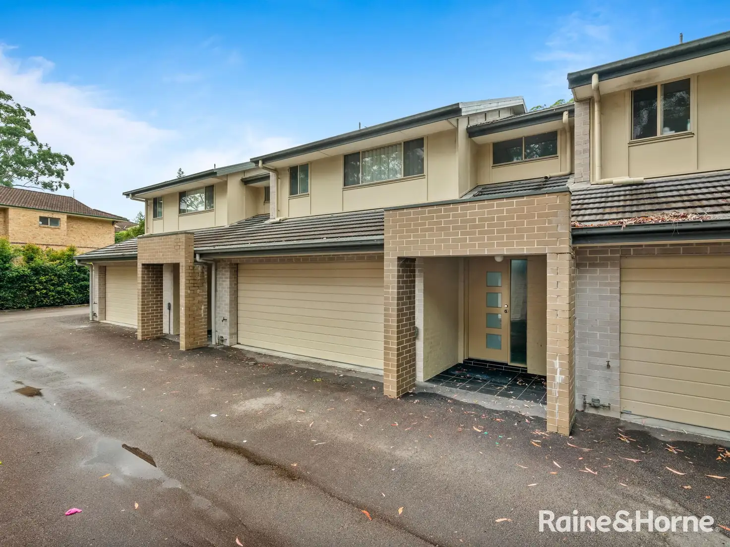Main view of Homely townhouse listing, 5/20a Kinarra Avenue, Wyoming NSW 2250