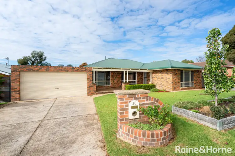 30 Lamilla Street, Glenfield Park NSW 2650