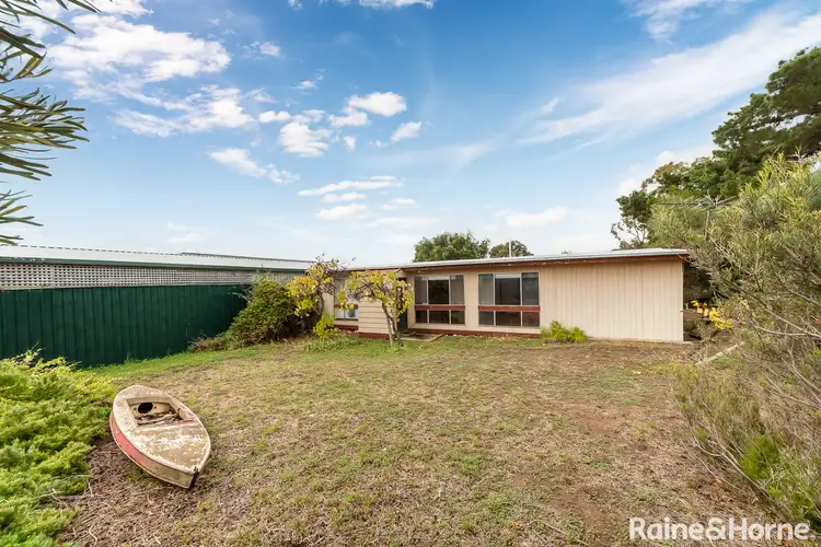 39 Bayview Road, Clayton Bay SA 5256