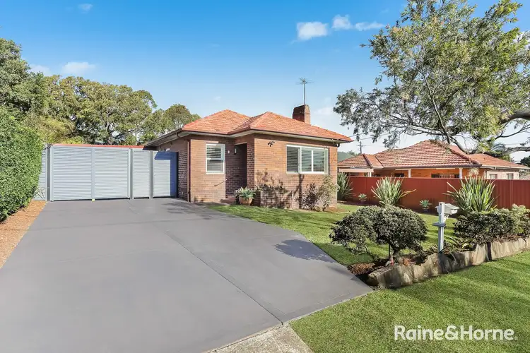 1 Nicoll Street, Roselands NSW 2196