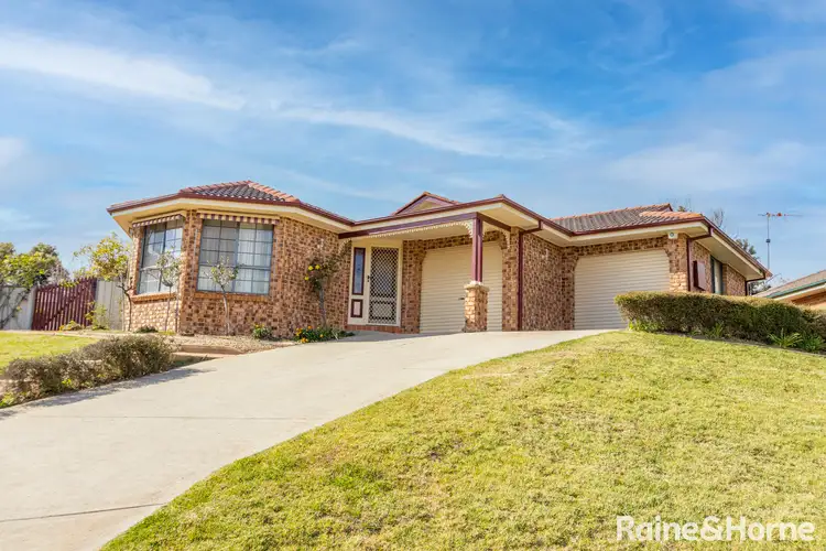 26 Kurumben Place, West Bathurst NSW 2795
