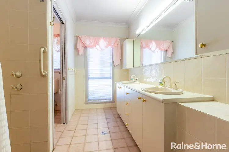 Fourth view of Homely house listing, 10 Arabella Place, Robin Hill NSW 2795