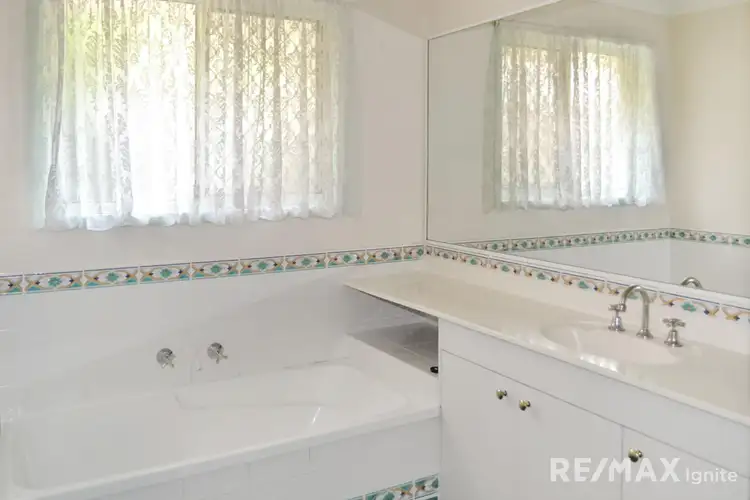 Fifth view of Homely house listing, 2 Spurs Place, Sumner QLD 4074
