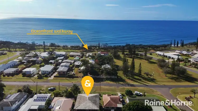64 Bathurst Street, Elliott Heads QLD 4670