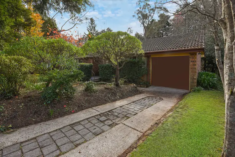 6 Blaxland Avenue, Leura NSW 2780