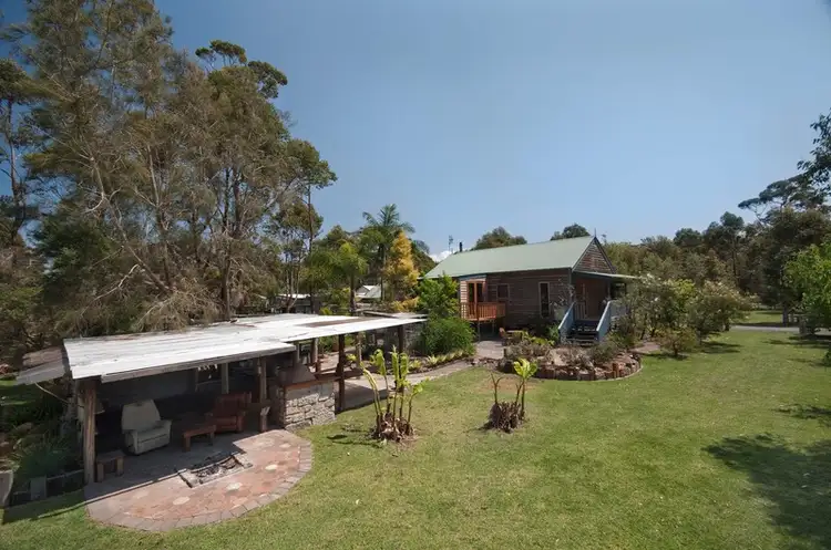 18A River Road, Lake Tabourie NSW 2539