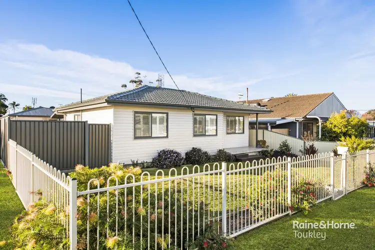29 Merrendale Avenue, Gorokan NSW 2263