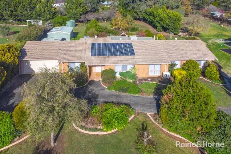 2 Sunrise Court, Gisborne VIC 3437