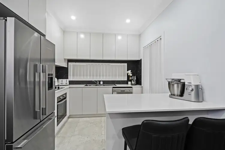 14a Newmen Close