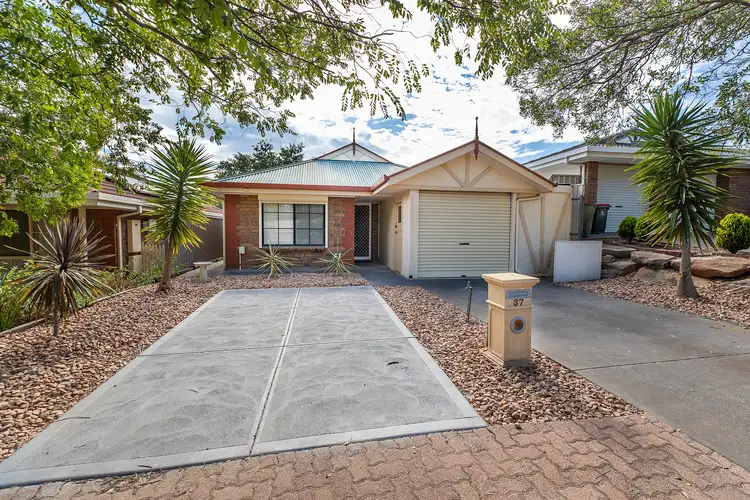 37 Smugglers Drive, Seaford Rise SA 5169