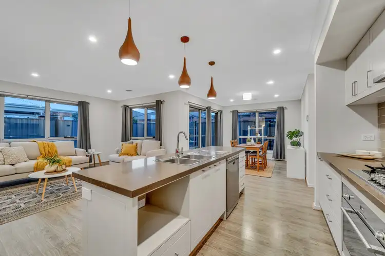 Seventh view of Homely house listing, 4 Canal Way, Craigieburn VIC 3064