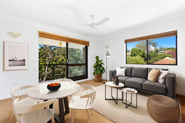 Main view of Homely unit listing, 2/19 Lucinda Street, Taringa QLD 4068