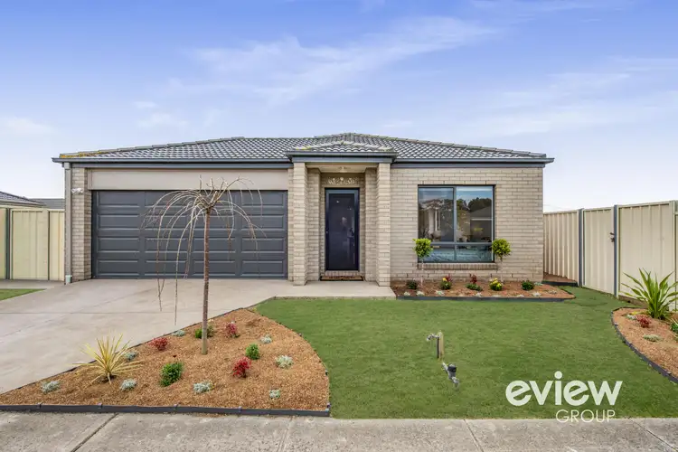 143 Blue Horizons Way, Pakenham VIC 3810