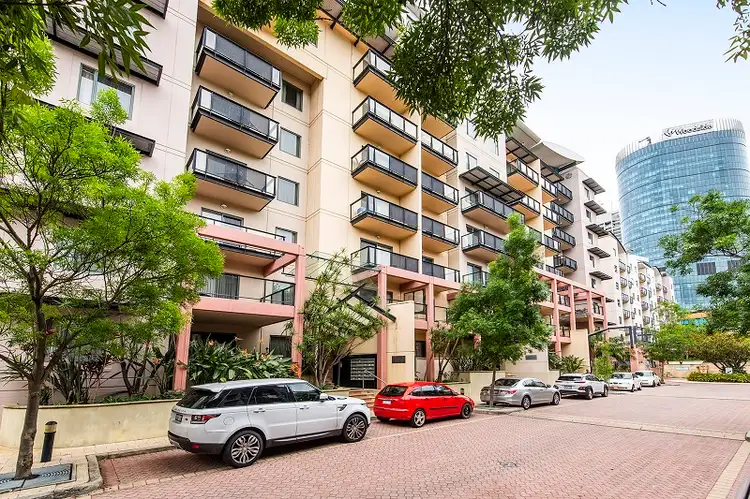 34/118 Mounts Bay Road, Perth WA 6000