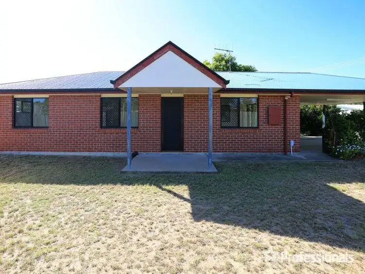 25 Palm Court, Moore Park Beach QLD 4670
