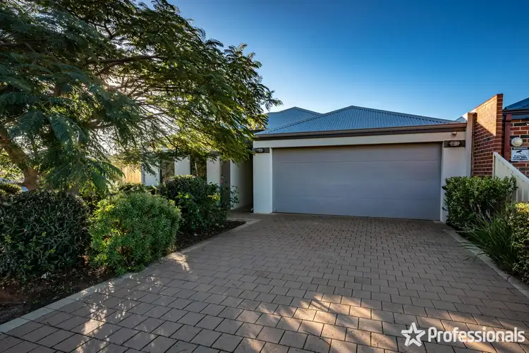 Second view of Homely house listing, 5 Wanda Circle, Wandina WA 6530