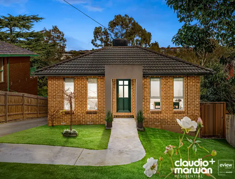 17 Cleve Road, Pascoe Vale South VIC 3044