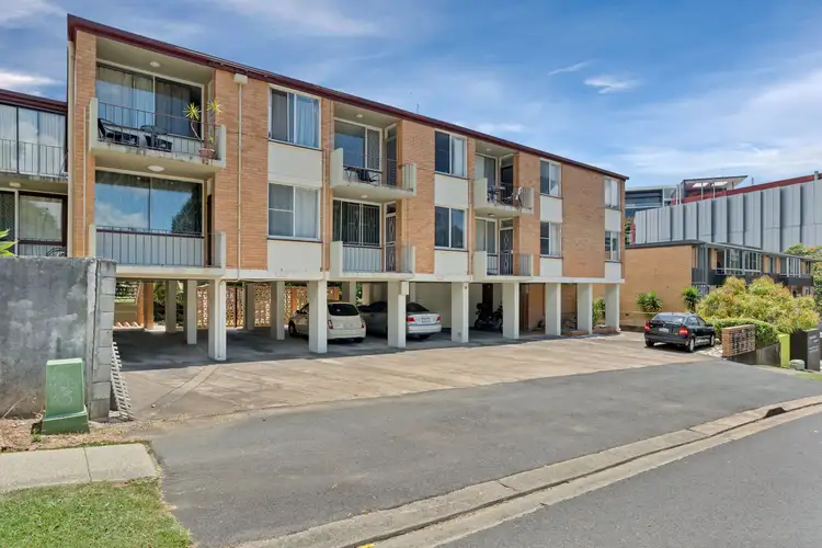 2/16 Blamey Street