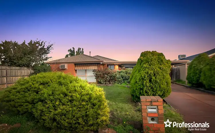 2 Little Court, Melton West VIC 3337