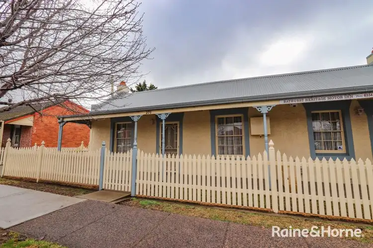 271 Howick Street Furnished, Bathurst NSW 2795