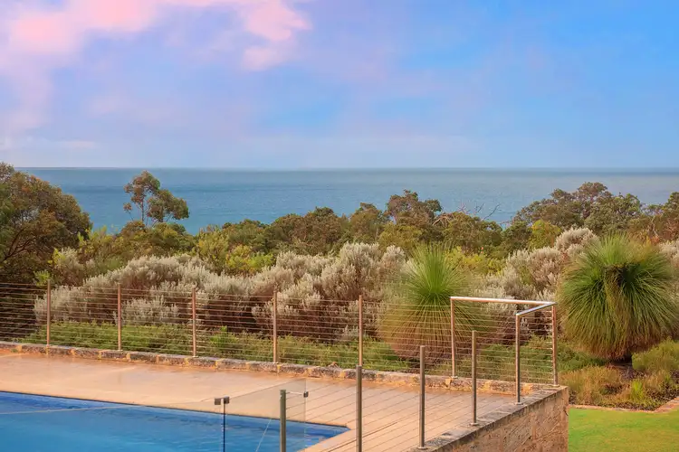 6 Wedgetail View, Eagle Bay WA 6281