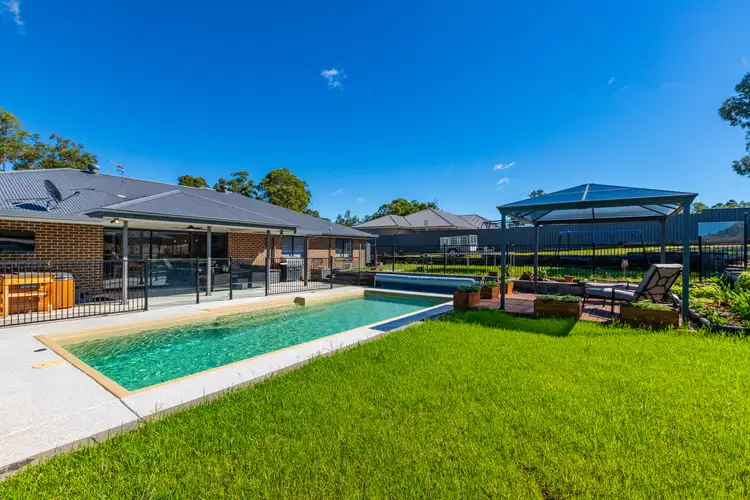 1 Abbey Circuit, Weston NSW 2326