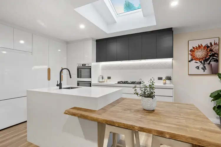 3 Shipbourne Way, Huntingdale WA 6110