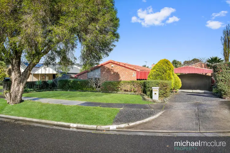 4 Elenya Court, Frankston VIC 3199