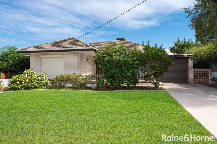 27 BRUCE STREET, Tolland NSW 2650