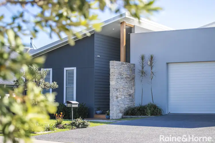 11 Superior Avenue, Burrill Lake NSW 2539