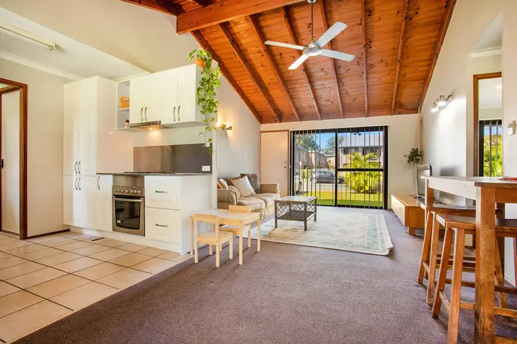 5 Oceanic Drive, Mermaid Waters QLD 4218