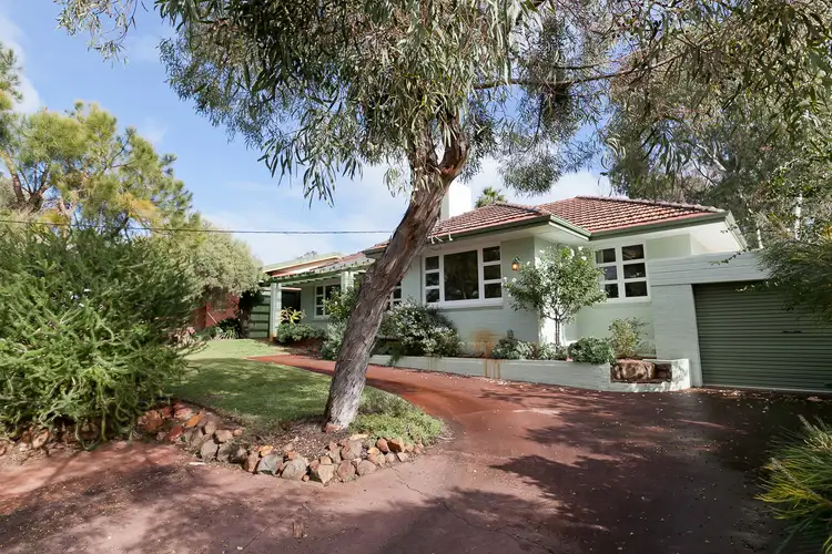 23 Mayfair Street