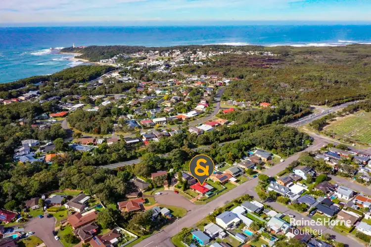 6 Boree Close, Noraville NSW 2263