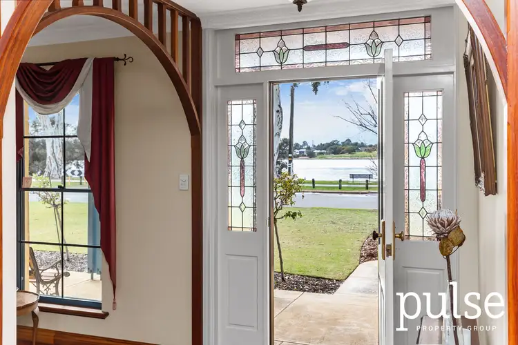 363A Riverton Drive North, Shelley WA 6148