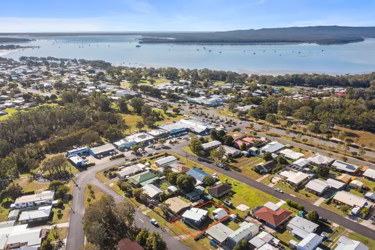 9 DRUMMER STREET, Tin Can Bay QLD 4580