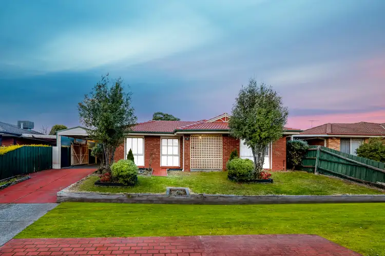 10 Bronhill Court, Cranbourne West VIC 3977