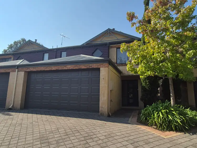 18 Acorn Place