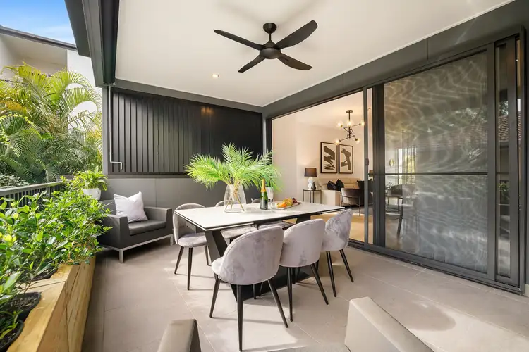 4/3 Purli Street, Chevron Island QLD 4217