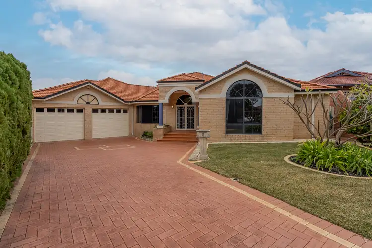 5 Butia Mews, Woodvale WA 6026