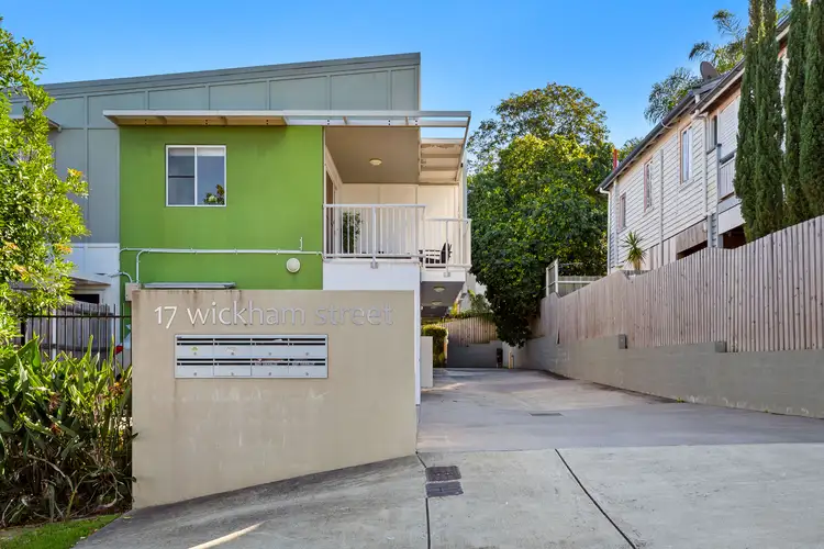 2/17 Wickham Street, Morningside QLD 4170