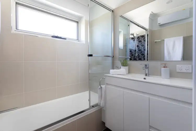 Seventh view of Homely unit listing, 5/21 St Leonards Street, Coorparoo QLD 4151