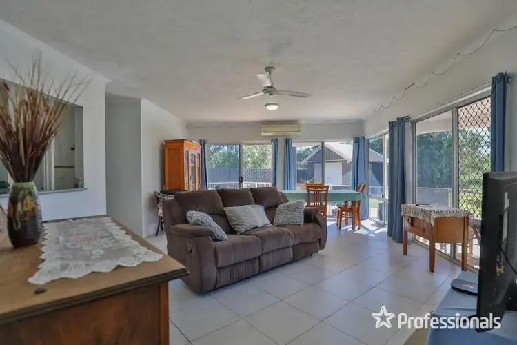 2/150 Sylvan Drive, Moore Park Beach QLD 4670