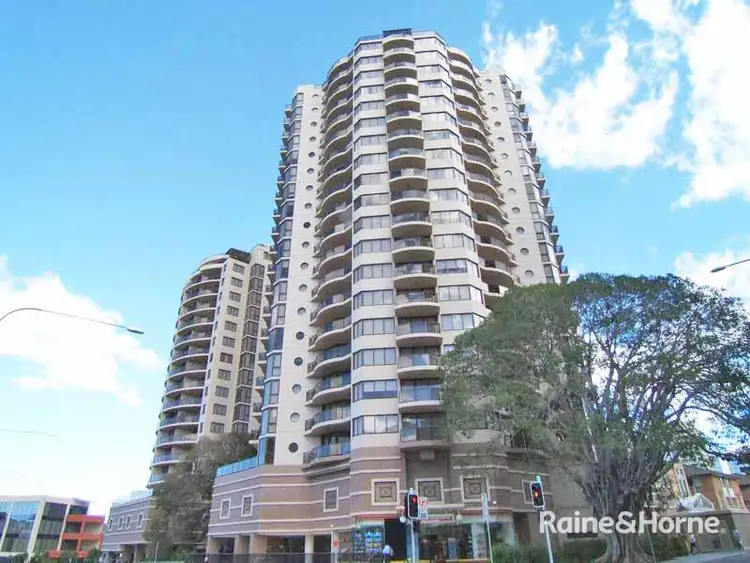 163/13-15 Hassall Street